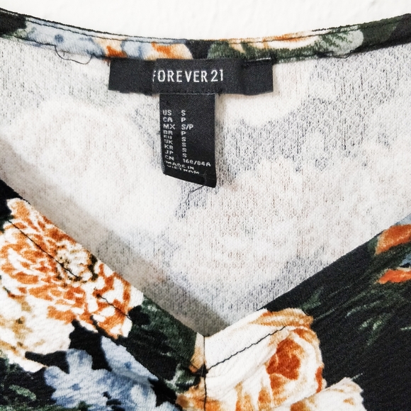 Forever 21 Off the Shoulder Floral Dress - Picture 2 of 2